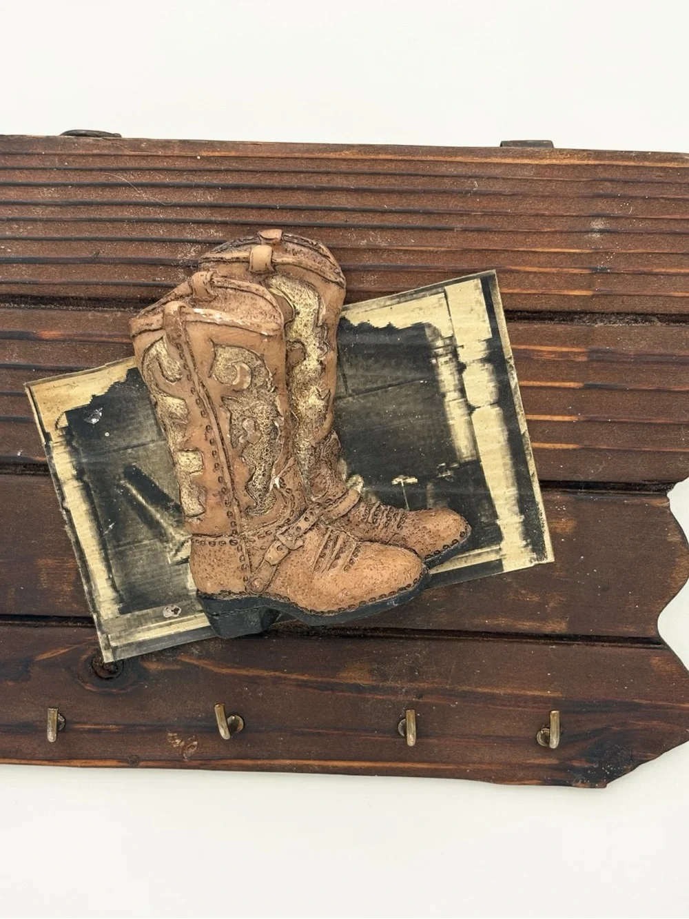 Rustic 1990s Wood Western Cowboy Boot Theme Key Rack with 4 hooks 6 Inch Wide